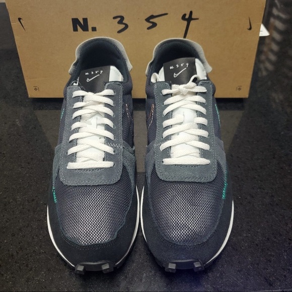Sz 8 Nike Daybreak-Type (part of the N. 354 collection)